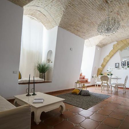 Castello House Appartement Cagliari Buitenkant foto