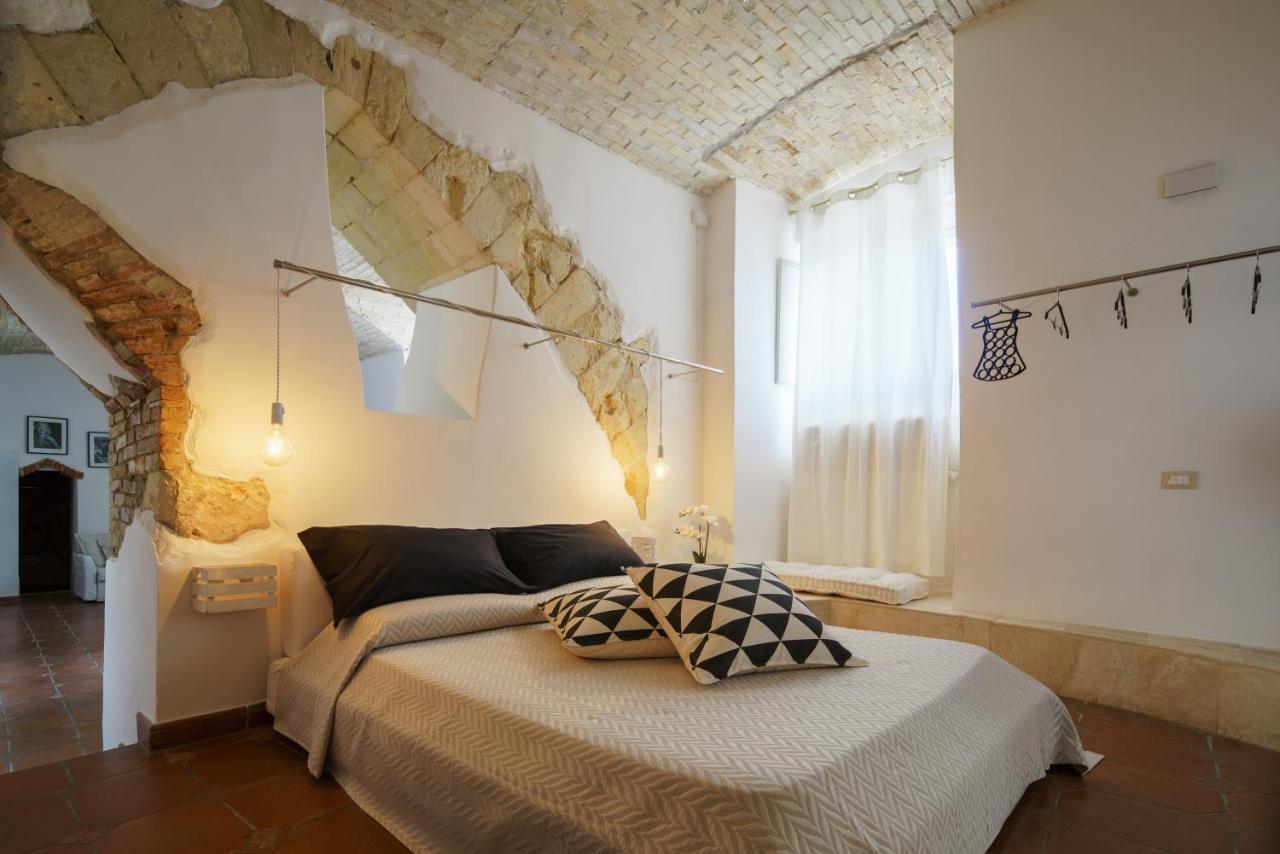 Castello House Appartement Cagliari Buitenkant foto