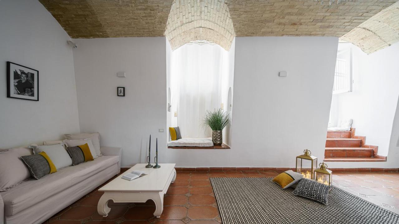 Castello House Appartement Cagliari Buitenkant foto